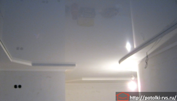 Бесшовные натяжные потолки