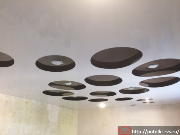 Резные натяжные потолки Apply