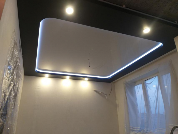 Черные натяжные потолки